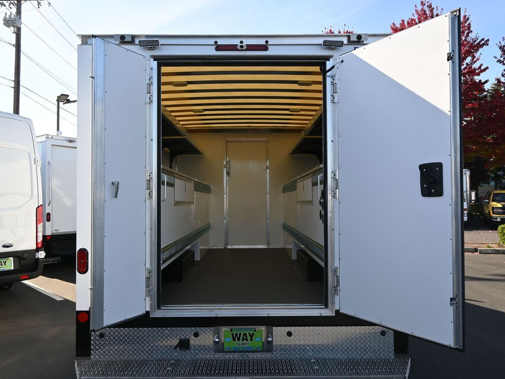 Vehicle image 15 of 34