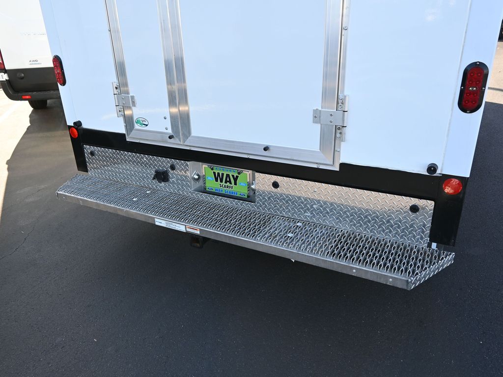 Vehicle image 13 of 34