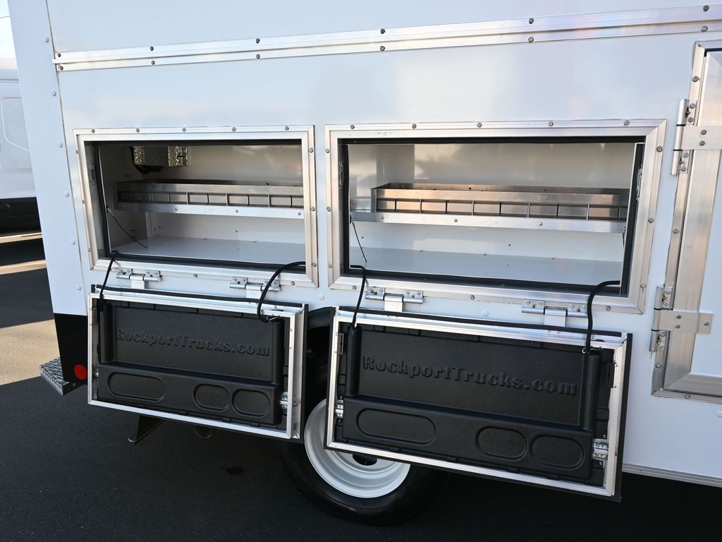 Vehicle image 12 of 34