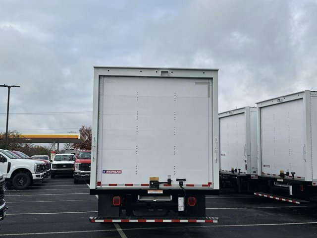 Vehicle image 7 of 29