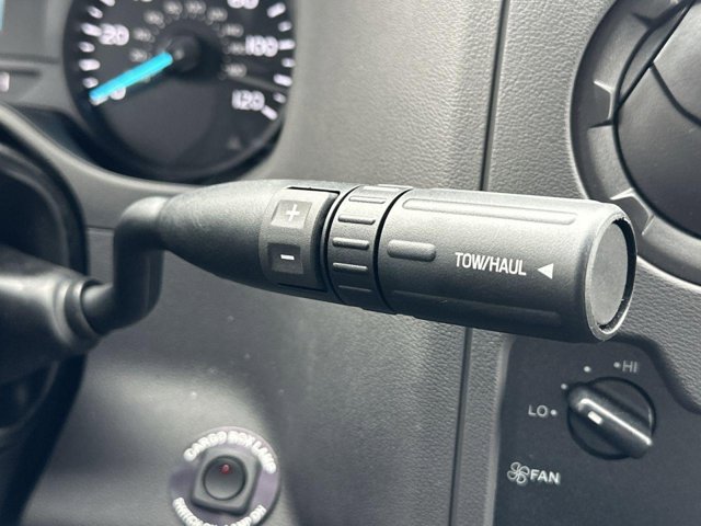 Vehicle image 25 of 29
