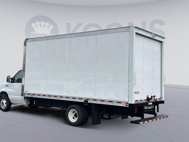 Vehicle image 6 of 29