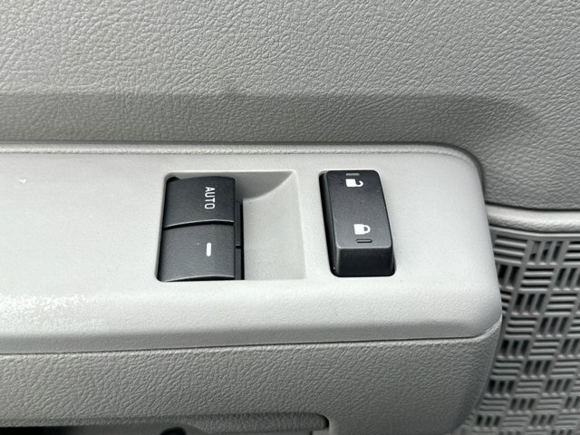 Vehicle image 13 of 29