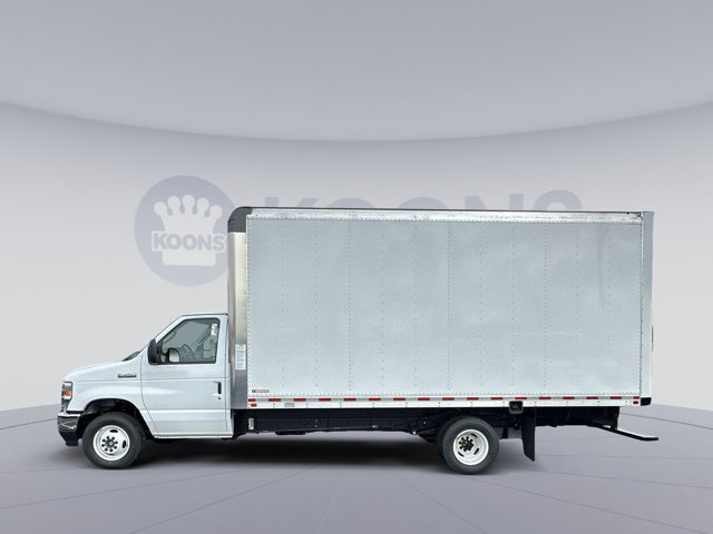 Vehicle image 5 of 29