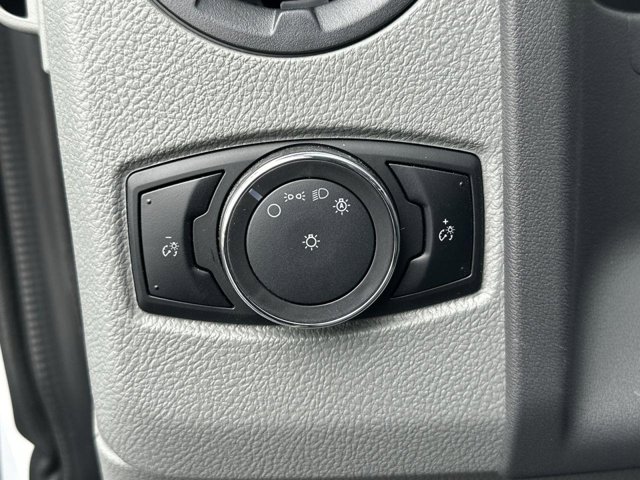 Vehicle image 15 of 29