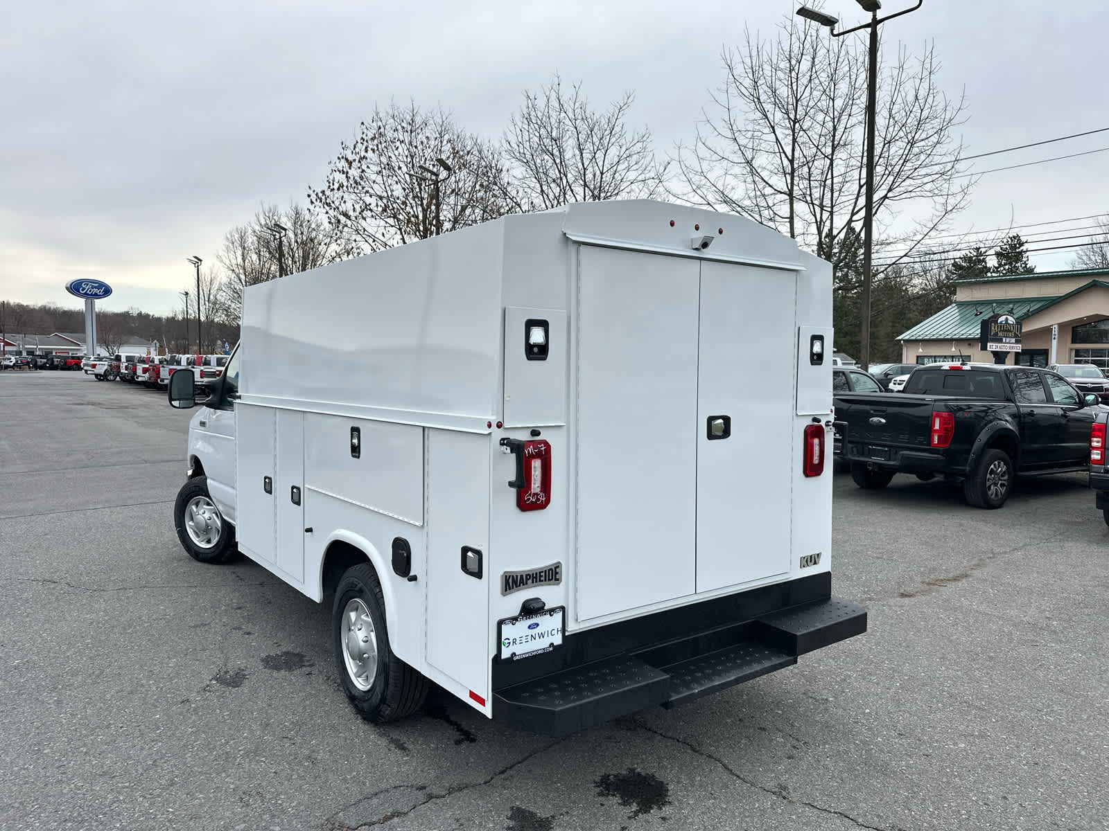 Vehicle image 8 of 34