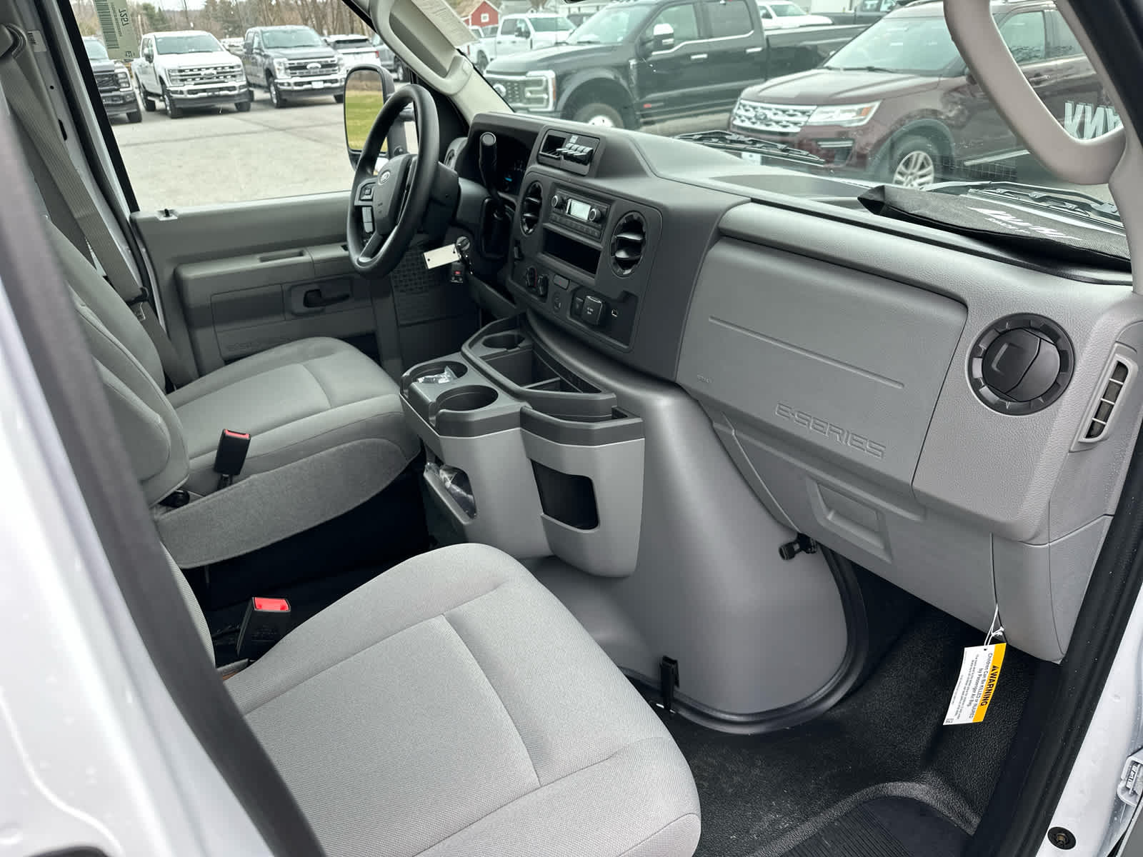 Vehicle image 17 of 34