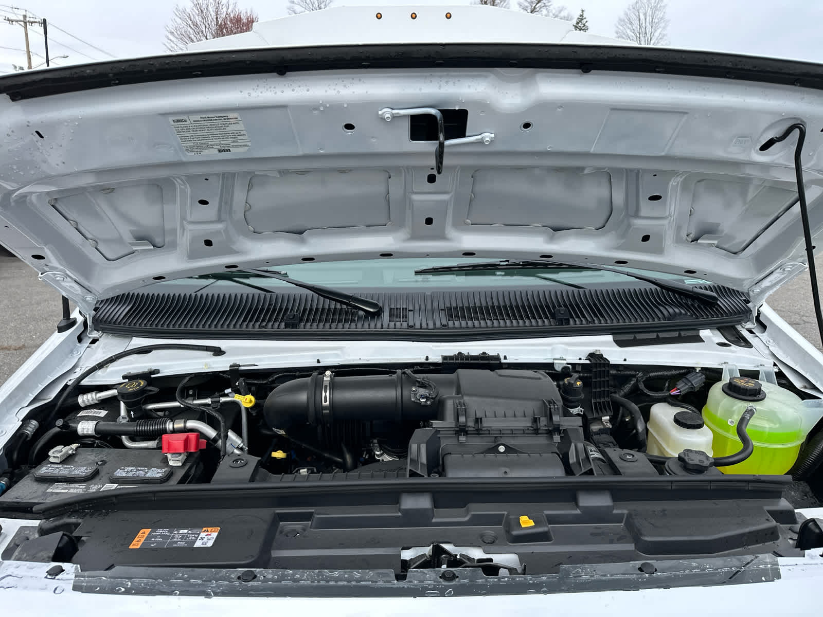 Vehicle image 29 of 34