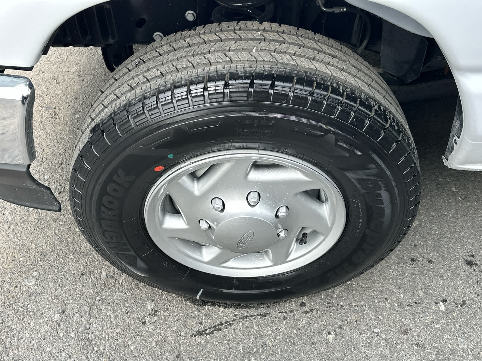 Vehicle image 30 of 34