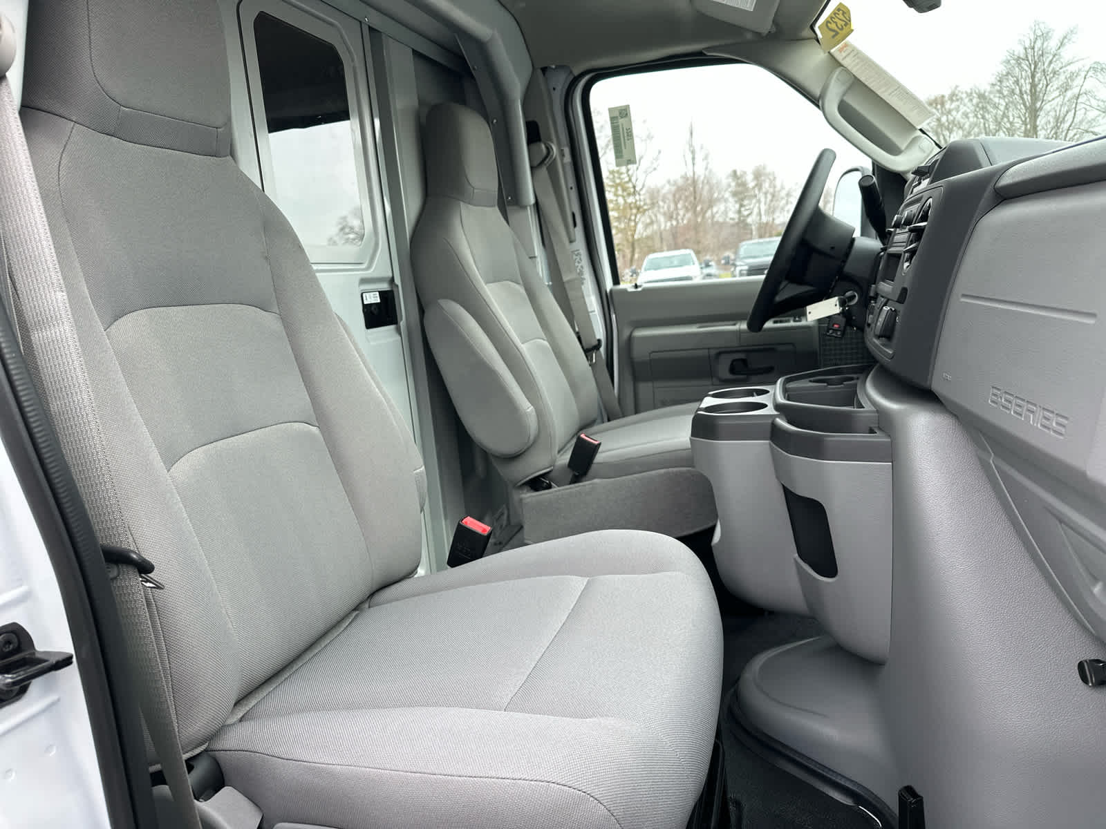 Vehicle image 15 of 34