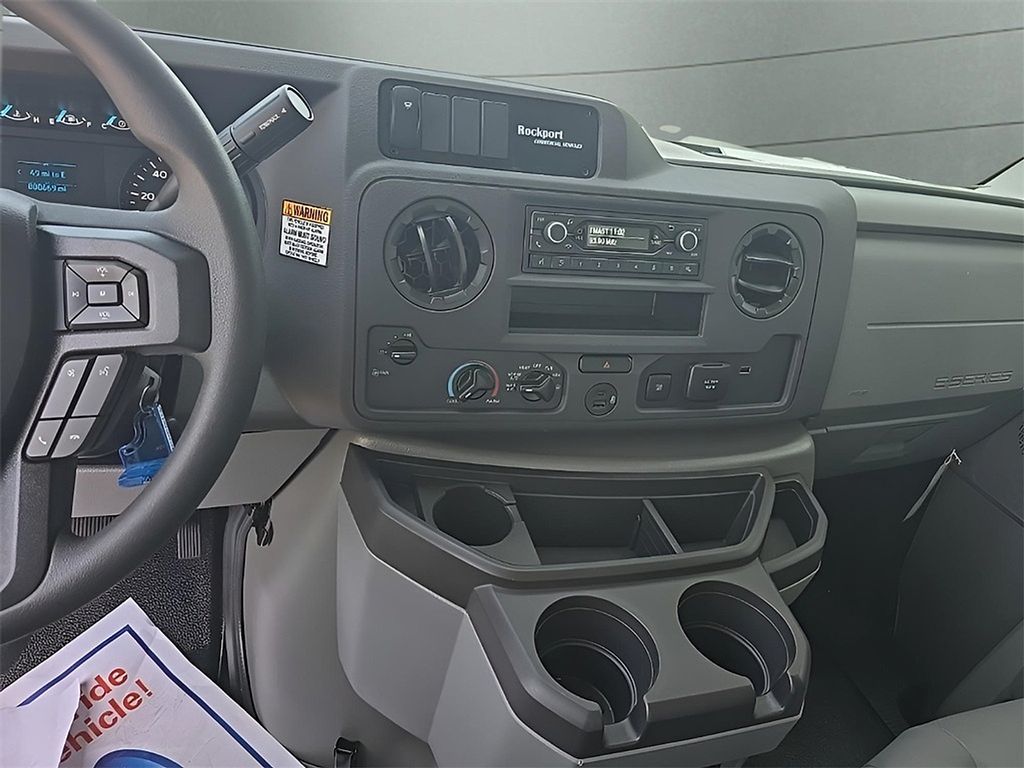 Vehicle image 9 of 27