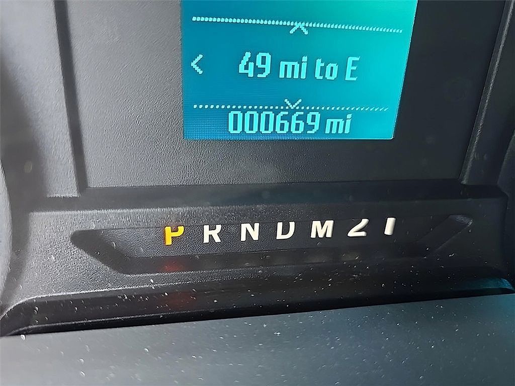 Vehicle image 13 of 27