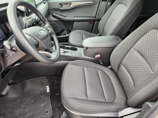 Vehicle image 8 of 23