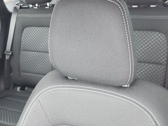 Vehicle image 17 of 23