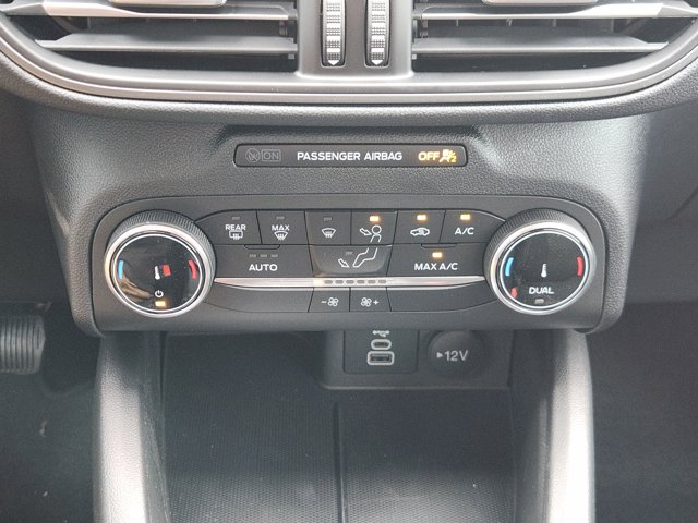 Vehicle image 13 of 23