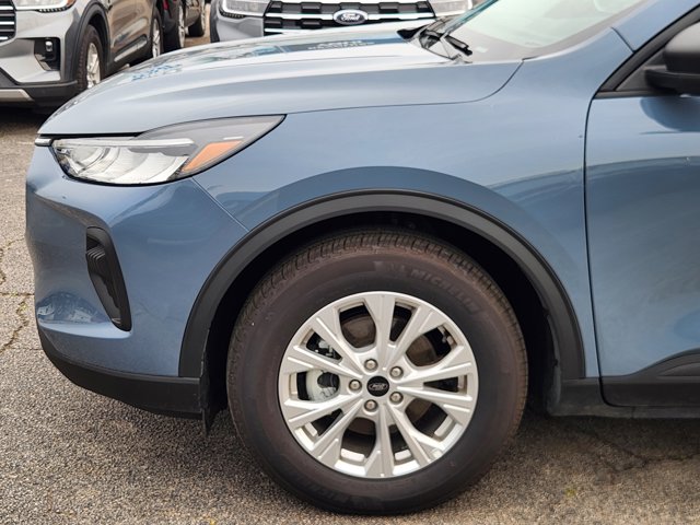Vehicle image 6 of 24