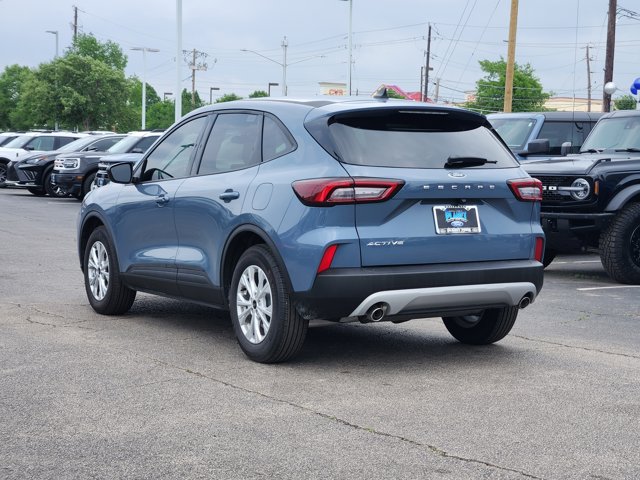 Vehicle image 4 of 22