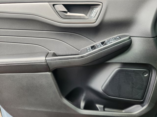 Vehicle image 16 of 22