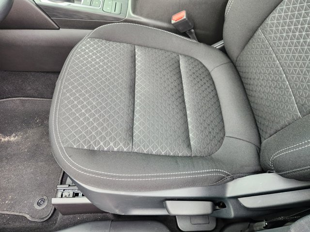 Vehicle image 17 of 22