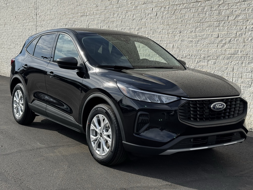 2025 Ford Escape Active Image 4 of 42