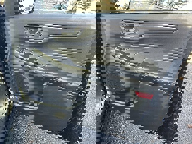 Vehicle image 11 of 25