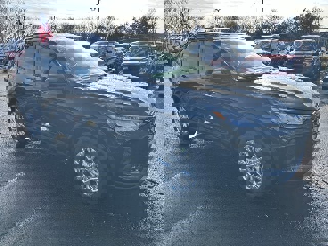 Vehicle image 3 of 25