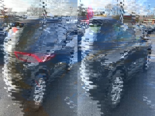 Vehicle image 4 of 25