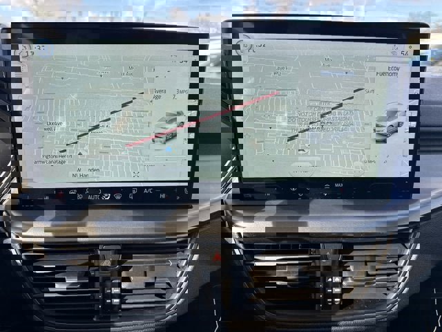 Vehicle image 21 of 25
