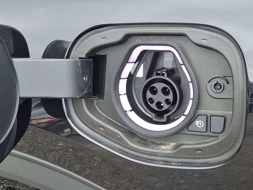 Vehicle image 10 of 13