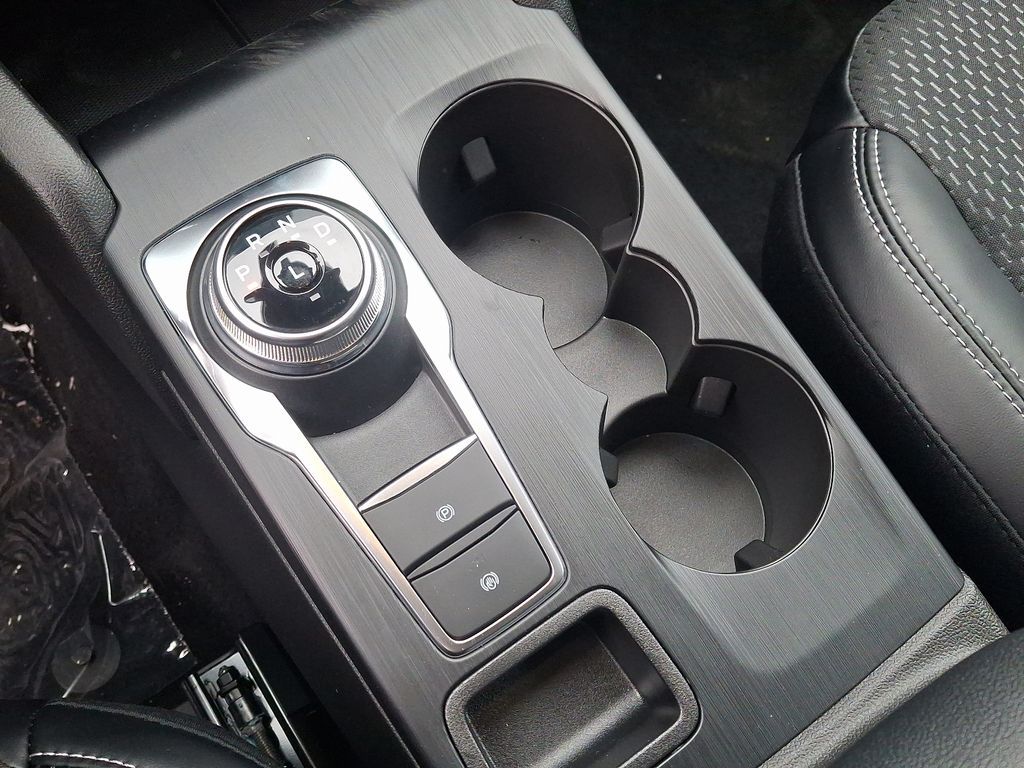 Vehicle image 9 of 13