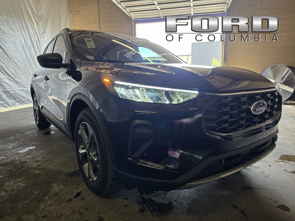 2025 Ford Escape ST-Line Image 26 of 27