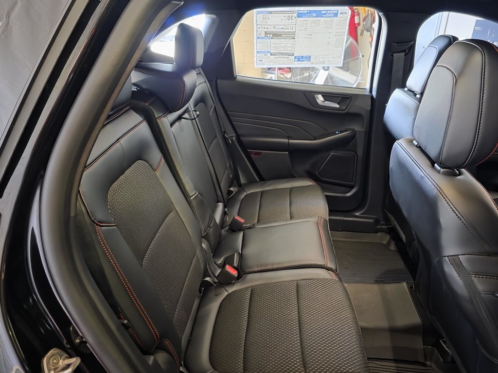 2025 Ford Escape ST-Line Image 12 of 27