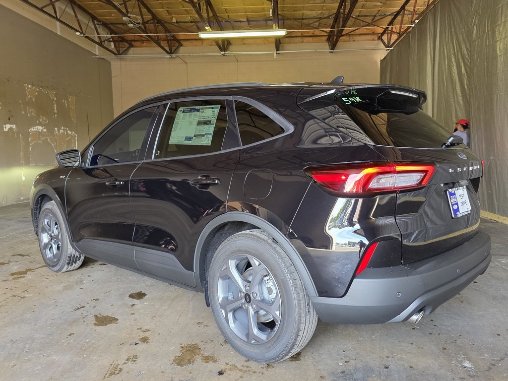 2025 Ford Escape ST-Line Image 5 of 27