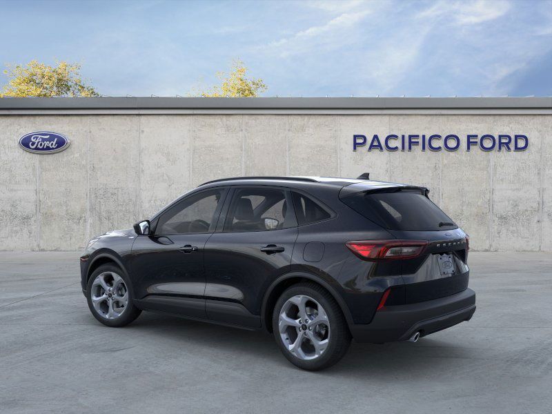 Vehicle image 7 of 25