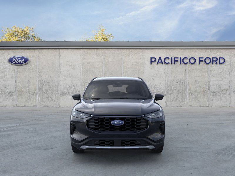 Vehicle image 4 of 25