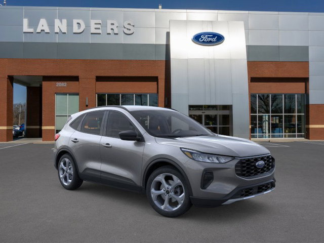 Vehicle image 4 of 23