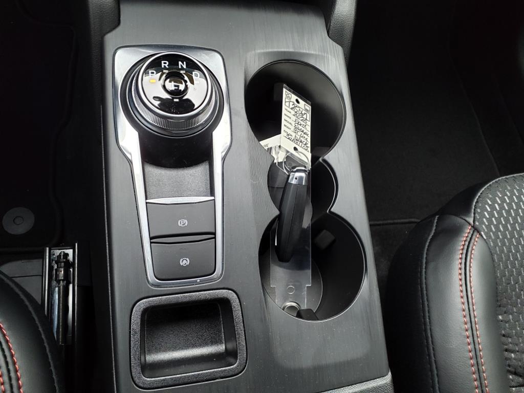Vehicle image 14 of 18