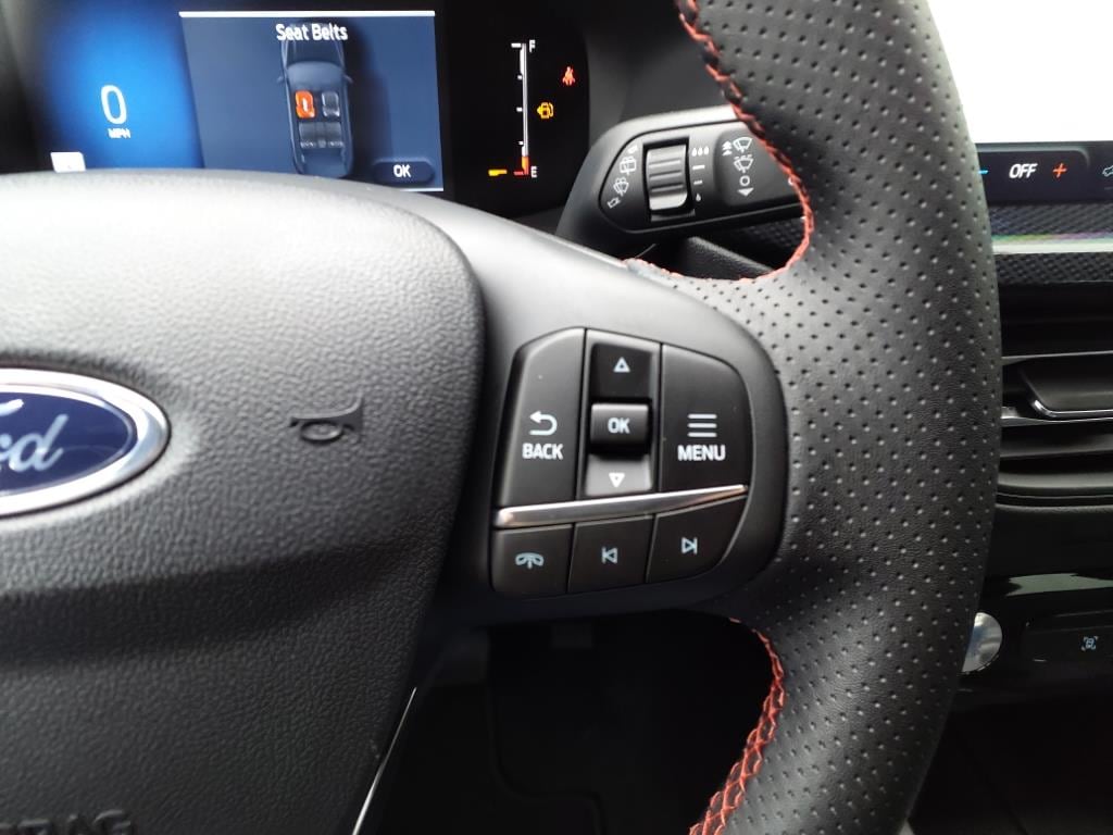 Vehicle image 11 of 18
