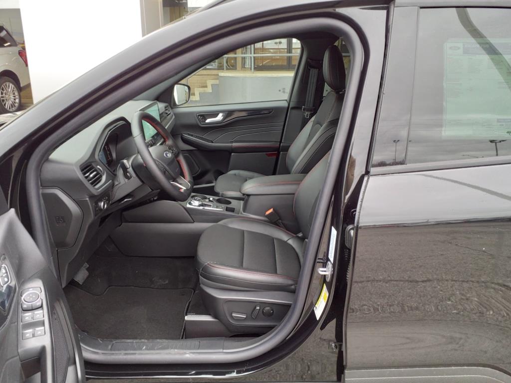 Vehicle image 6 of 18