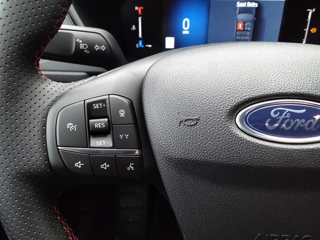 Vehicle image 10 of 18