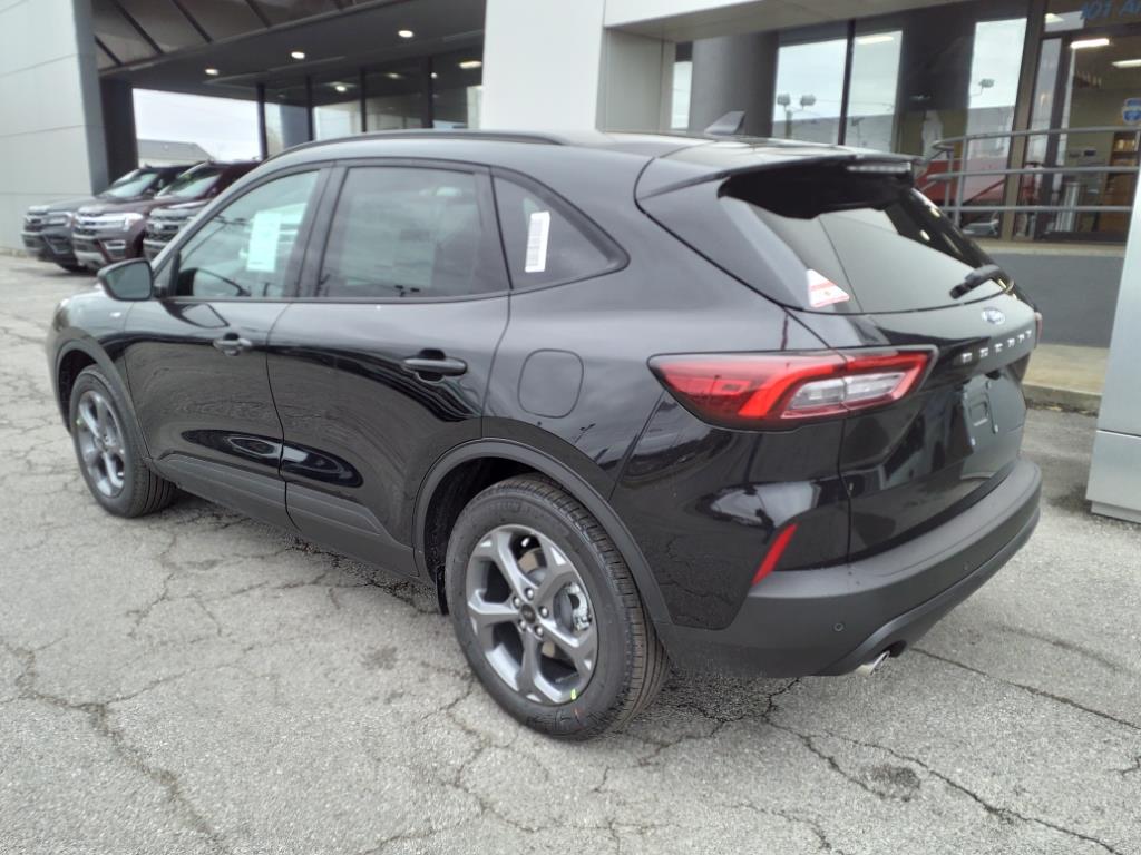 Vehicle image 2 of 18