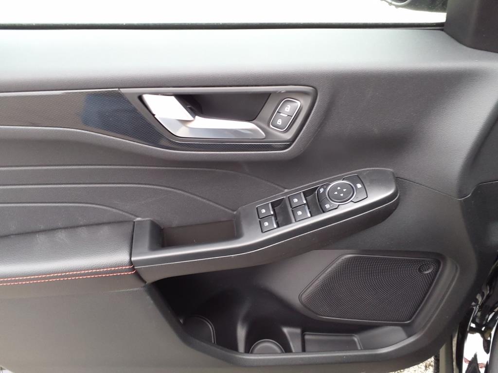 Vehicle image 5 of 18