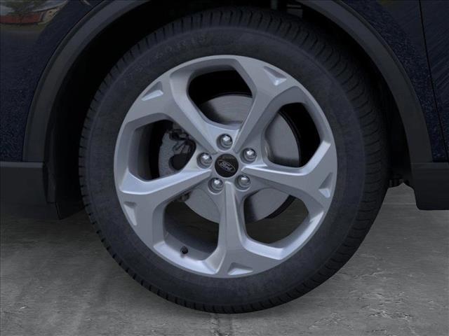 Vehicle image 19 of 23