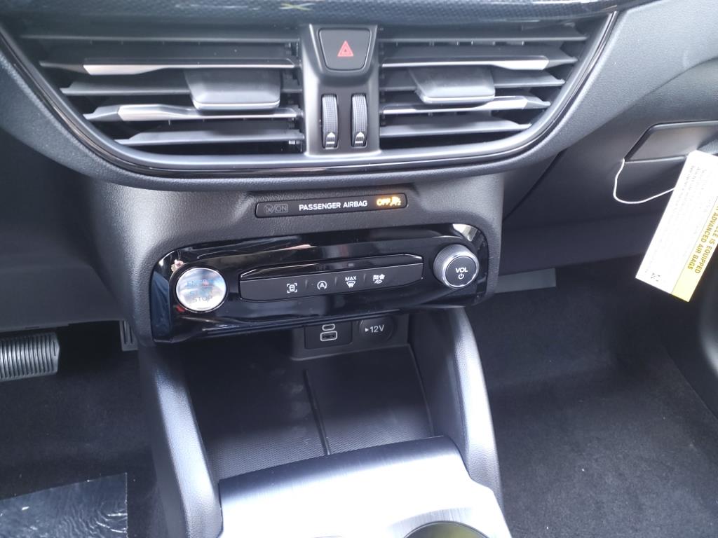 Vehicle image 14 of 20