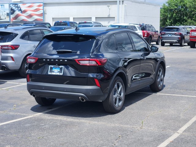 Vehicle image 3 of 21