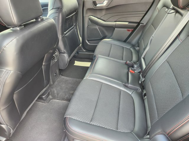 Vehicle image 19 of 21