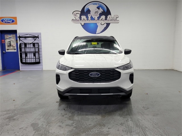 Vehicle image 2 of 34