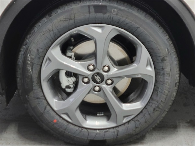 Vehicle image 11 of 34