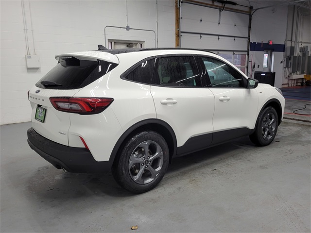 Vehicle image 7 of 34