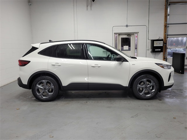 Vehicle image 6 of 34